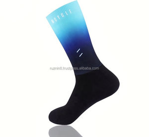 Chaussettes de sport pour hommes ultra douces, respirantes et écologiques pour un confort quotidien et des activités sportives de haute performance - Product Image 3