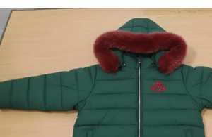 Veste à capuche en fourrure contrastée tendance - Veste matelassée imperméable et isolante pour femmes - Product Image 4