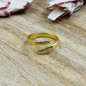Bague minimaliste moderne en laiton plaqué or 18 carats pour homme, design géométrique ouvert, idéale pour la vente en gros/OEM/ODM - Product Image 4