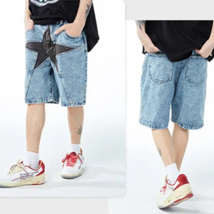 Pantalones cortos de mezclilla 100% personalizados para hombre, estilo holgado con pedrería, jeans de verano con tira lateral de diamantes y cristales, shorts de mezclilla lavados para hombre - Product Image 5