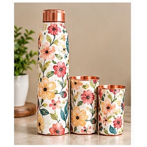 Botella de Agua de Cobre con Diseño Floral de Pájaros en Verde Menta Pintada a Mano, con 2 Tazas a Juego, Juego de Bebidas Portátil para Viajar - Product Image 6