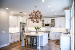 Lámpara de Techo Colgante LED Regulable Estilo Sputnik Moderno de Mediados de Siglo, con Pantalla de Metal Dorado de Latón, Iluminación Vintage Decorativa - Product Image 4