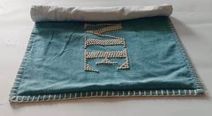 Housse de coussin carrée turquoise brodée à la main, écologique, 100% polyester, style luxueux perlé, fermeture éclair, décoration intérieure - Product Image 6