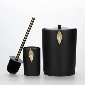 ชุดอุปกรณ์ห้องน้ำเรซิ่นสีดำและสีทองเพ้นท์มือรักษ์โลก สไตล์โมเดิร์น - Product Image 4