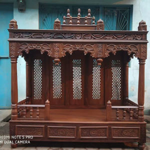 Templo Tradicional Rústico de Madera para Pooja Ghar con Diseño Elegante para Uso en Interiores - Product Image 1