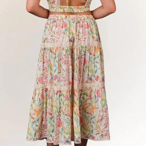 Ensemble coordonné deux pièces en lin et coton à motif floral pour femme – Tenue d'été élégante avec haut assorti – Disponible à la vente en gros - Product Image 5