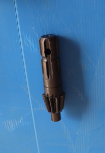 Axe d'engrenage en acier au carbone de haute qualité, usiné CNC, oxydation noire, VARTIS ENGINEERING PVT. LTD. Gujarat - Product Image 2