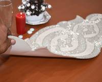 Chemin de table et sets de table floraux de luxe faits main, brodés de perles, écologiques, en lin personnalisé pour la maison, les mariages, les hôtels et les banquets