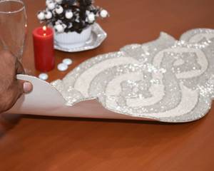Chemin de table brodé à la main avec perles, sets de table floraux, linge de table personnalisé pour la maison, les mariages, les hôtels, les banquets - Product Image 4