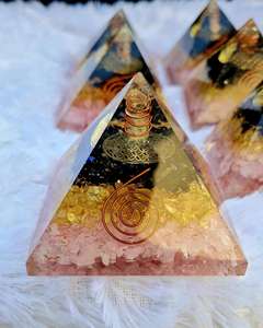 Pyramide en Orgonite Naturelle de Qualité Supérieure pour l'Énergie Spirituelle, la Guérison par le Reiki, les Vibrations Positives et comme Cadeau Décoratif à Vendre - Product Image 6
