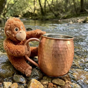Taza Moscow Mule de Cobre Martillado Hecha a Mano, Taza de Cerveza de Cobre Puro, Copa de Cóctel Grabada Personalizada, Regalo para Padrinos de Boda, Regalo de Aniversario - Product Image 1