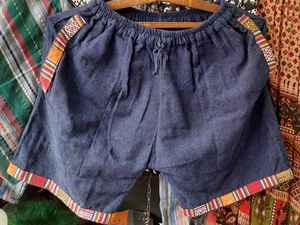 PANTALONES CORTOS DE MUJER ESTAMPADOS A LA MODA Y CASUAL, DESNUDOS Y PATCHWORK DE ARTESANÍA RAWAT - Product Image 3