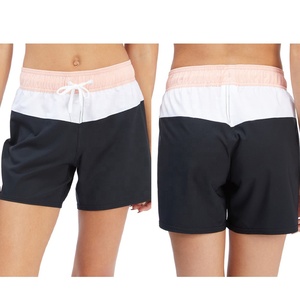 Shorts de sport écologiques pour femmes en polyester, à blocs de couleur, taille mi-haute, avec cordon de serrage et ceinture élastique - Product Image 5