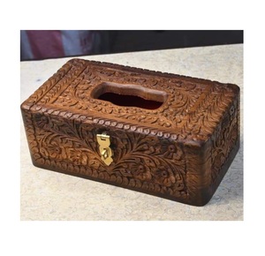 Boîte à mouchoirs en bois artisanale avec motif décoratif pour la décoration intérieure - Product Image 1