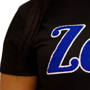 T-shirt en chenille noir Zeta Phi Beta pour femme, avec inscription Zeta, lettres grecques, broderie de la sororité, t-shirt décontracté - Product Image 5