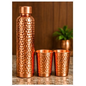 Ensemble de bouteilles d'eau en cuivre moderne avec motif montagne, finition noire et dorée, vaisselle portable pour les voyages - Product Image 6