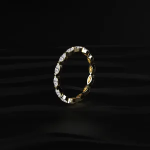 Bague Éternité Complète en Diamant Taille Marquise Royal Looks, Bande de Diamants Premium, Bague Éblouissante et Attrayante avec Certificat IGI - Product Image 4
