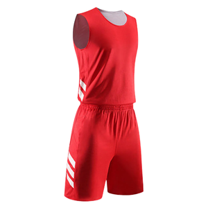 Ensemble Maillot et Short de Basketball Personnalisé pour Équipes – Vente en Gros Usine – Respirant, Séchage Rapide, Impression sur Mesure pour l'Été - Product Image 2