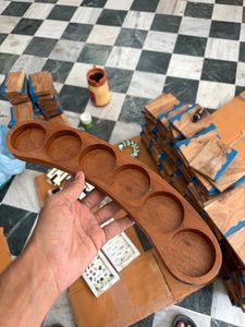 Bandejas de madera de acacia duraderas de 6 piezas para decoración del hogar, mesa budista, almacenamiento de cocina, bandejas para tequila de la India, venta al por mayor. - Product Image 1