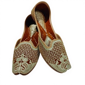 Chaussures imperméables en cuir véritable absorbant la transpiration BS International BI-01, style traditionnel, broderie fantaisie, tendance mode féminine - Product Image 1