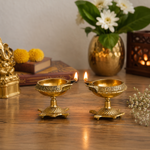 Juego de Lámparas de Aceite Diya Tradicionales de Latón para Decoración del Hogar, Decoración Festiva, Hechas a Mano, Artículo de Regalo Pooja Deepak, Exportador Mayorista de India - Product Image 3