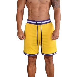 Short de basket-ball d'été en maille avec broderie personnalisée pour hommes Short de basket-ball athlétique coupe ample décontracté Hip Hop Vêtements d'extérieur solides - Product Image 1