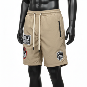 Shorts coupe-vent en polyester doux pour homme, couleur kaki beige, tissu respirant avec logo brodé personnalisé - Product Image 4