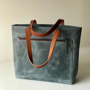 Sac fourre-tout élégant en cuir véritable pour femme avec double bandoulière et fermeture éclair, fait main LTB-0302 - Product Image 1