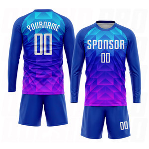 Maillot de football personnalisé de qualité supérieure, respirant et athlétique, avec sublimation, couleurs blanc royal, bleu clair et rose vif - Product Image 4