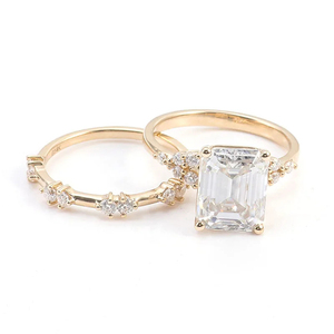 Bague de fiançailles de luxe à trois pierres taille émeraude, certifiée IGI, en or 14K 18K, style vintage, avec diamant de laboratoire - Product Image 2