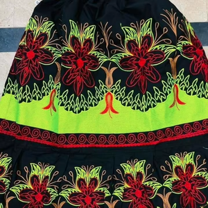 Vente en gros de tissus en laine brodés imprimés polynésiens de haute qualité, personnalisés pour les femmes, vêtements des îles du Pacifique, jupes micronésiennes - Product Image 5