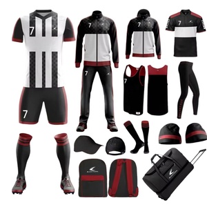Ensembles de maillots de football rétro pour adultes, entièrement imprimés numériquement, 100% polyester, avec shorts de football et chaussettes antidérapantes, respirants, service OEM - Product Image 4