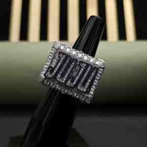 Anillo de Diamantes Moissanite Azul JUJU Personalizado con Incrustaciones de Diamantes en Oro Sólido de 14 Quilates, Joyería Hip Hop, Regalo para Él - Product Image 1