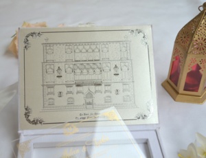 Caja de Invitación de Boda de Lujo con Bisagras, Caja de Invitación de Terciopelo Blanco con Lámina Dorada, Cinta y Borla, Invitación Acrílica Personalizada - Product Image 3