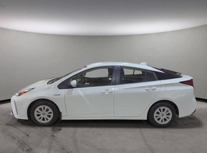 รถยนต์ Prius ปี 2022 ดีเซล SUV พวงมาลัยซ้าย เบาะหนัง ยาง R17 ภายในสีอ่อน สภาพใช้งานมาแล้ว - Product Image 3