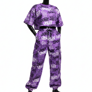 Conjunto de Pantalones y Top Corto para Mujer, Premium, 220 GSM, Poliéster y Algodón, Estampado de Grafiti Morado, Sublimación, Logotipo Personalizado - Product Image 1