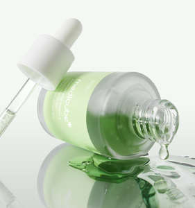 Sérum CICA EXOSOME medicube : Répare la barrière cutanée, hydrate en profondeur, apaise les rougeurs, calme l'inflammation, illumine la texture de la peau - Product Image 3