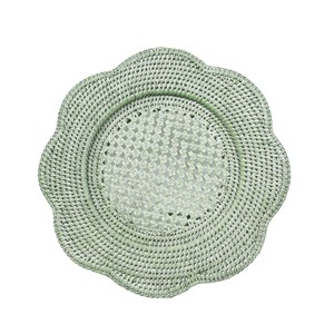 Salvamanteles redondo de ratán festoneado tejido a mano, plato decorativo para mesa de comedor, decoración del hogar, hecho en Vietnam. - Product Image 1
