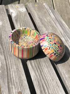 Tarro de almacenamiento hermético de madera con superficie lisa para almacenar alimentos secos de forma segura en los gabinetes de la despensa de la cocina. - Product Image 2