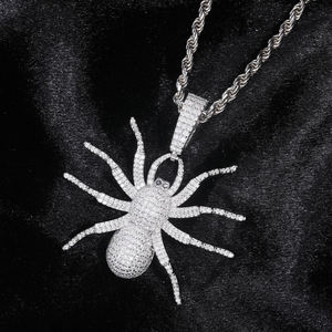 Colgante de Araña Plateado con Cristales de Estrás y Microincrustaciones, Amuleto Hiphop, Joyería Temática de Insectos para Hombre, Regalo - Product Image 2