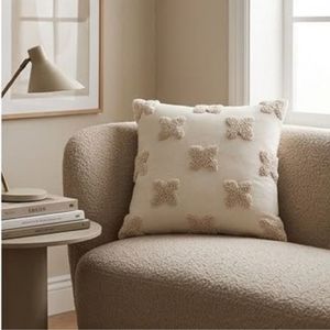 Nouvelle arrivée, housse de coussin carrée de style nordique avec motif papillon brodé en beige, 100% coton, décoration de salon - Product Image 5