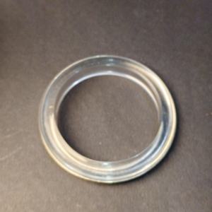 Brazalete Minimalista de Resina Acrílica Transparente – Brazalete Geométrico de Lucite Transparente de Alta Calidad para Mujer – Moderno y Ecológico - Product Image 5