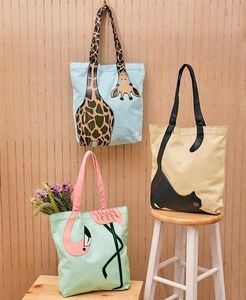 Bolsa de Mano Bordada a Mano con Cuentas Coloridas para Mujer, con Diseños Florales Artísticos y Trabajo Artesanal Tradicional Detallado - Product Image 2