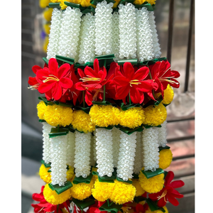 Guirnalda de flores artificiales de PVC multicolor utilizada para decoración del hogar. - Product Image 1