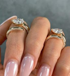 Anillo de compromiso de oro amarillo con diamante talla pera de 1.5 ct, diamante cultivado en laboratorio, oro puro de 14K/18K, diseño único de serpiente envolvente, anillo abierto tipo bypass - Product Image 4