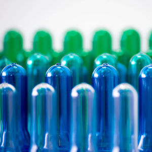 Préforme PET à finition lisse pour bouteilles - Product Image 1