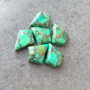 Turquesa Verde Natural AAA+ en Forma de Cometa, Cabujón Calibrado, Gema para Joyería, Disponible en Todos los Tamaños - Product Image 2