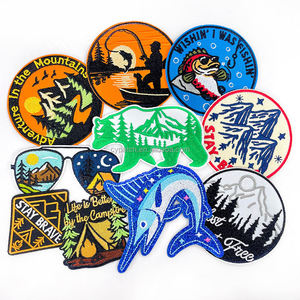 Écusson brodé personnalisé OEM pour vestes, vêtements, casquettes, thème universitaire NCAA, à thermocoller, en tissu sergé, avec logo brodé - Product Image 6