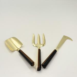 Produit très vendu, ensemble d'outils de jardin en acier inoxydable de haute qualité, plaqué or avec manche en résine pour le jardinage intérieur et extérieur - Product Image 3