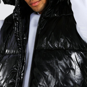 Chaleco Acolchado Negro sin Mangas con Capucha para Hombre, Cortavientos de Poliéster, Cierre de Cremallera, Color Sólido, Grueso, para Invierno - Product Image 4